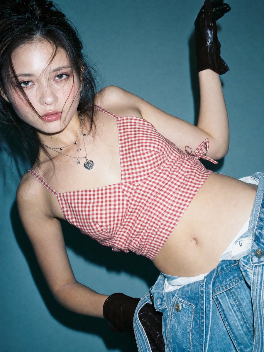 Y2K 闪光灯时尚人像 - 3